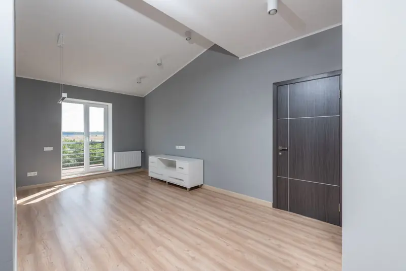 An empty London property cleaned to inventory standard at end of tenancy